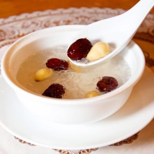 yến nóng trẻ em